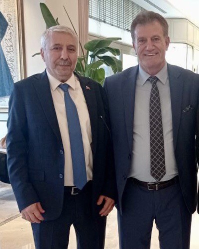 Genel Başkanımız Ahmet Ortatepe, Kuzey Kıbrıs Türk Cumhuriyeti Bayındırlık ve Ulaştırma Bakanı Prof. Dr. Erhan Arıklı ile bir araya geldi.