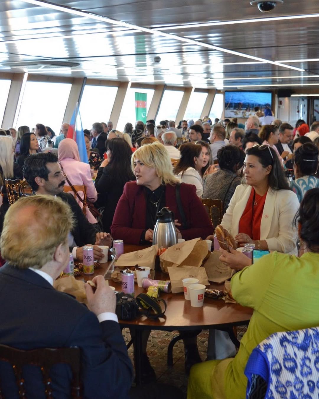 Kızılelma Yolunda: İstanbul’un Fethi ve Günümüzde Türk Dünyasının Birliği temasıyla, Valide Sultan Gemisi’nde Boğaz turu eşliğinde gerçekleştirdiğimiz programımızı yoğun katılım…