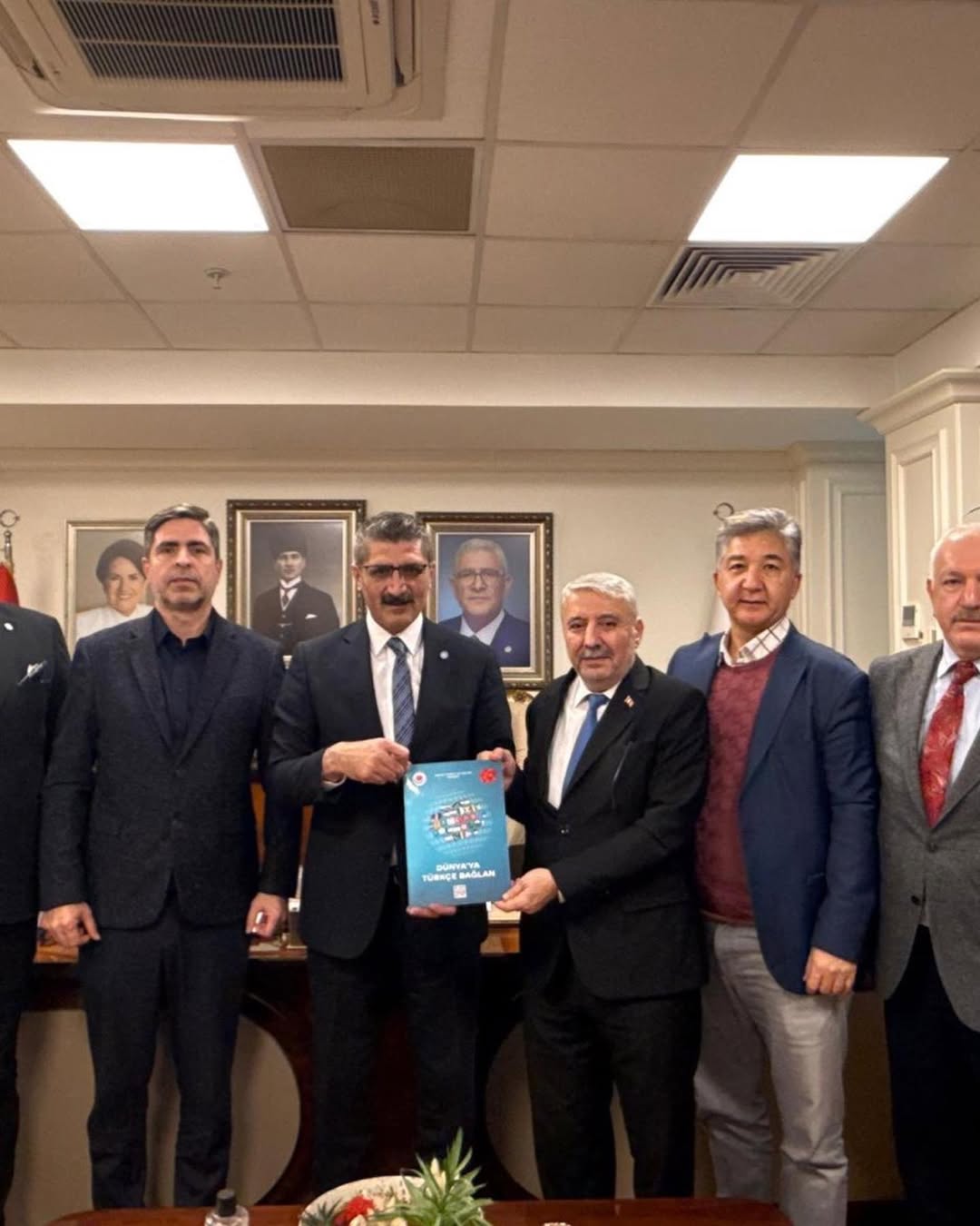 Genel Başkanımız Ahmet Ortatepe ve DUTKİD Başkan Yardımcımız Hakan Dolapçıoğlu, İYİ Parti İstanbul İl Başkanı Sayın Yücel Coşkun’a hayırlı olsun ziyaretinde bulundu.