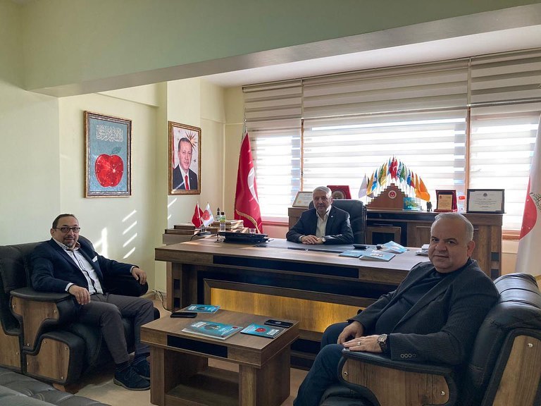 BDU Uluslararası İş İnsanları ve Diplomatlar Birliği Genel Başkanı Musa KARADEMİR bey ve Yönetim Kurulu üyesi Mehmet Nuri KAYNAR bey Merkezimize ziyarette bulunarak Genel…