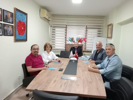 BDU Diplomatlar Birliği Kurucu Başkanı Musa Kandemir, Kurucu Başkan Yardımcısı , DUTTİP Kuveyt Temsilcimiz Nalan Özkan ve Kurucu Yön.Kur.Üyesi M.Nuri Kaynar ziyaretimizde bulundular .